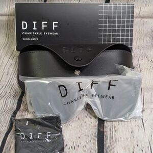 Diff Eyewear Black Sunglasses